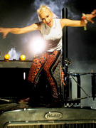 No Doubt -- Watch New "Settle Down" Video Now!
