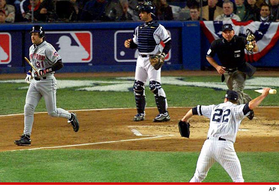 0719_mike_piazza_roger_clemons_AP