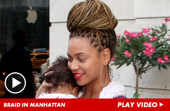 071912_beyonce_still