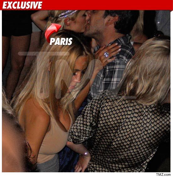 0703-paris-kissing-ex-credit