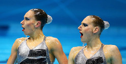 La Toya Jackson -- I'm HONORED by Russian Swimmers' MJ Tribute