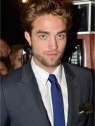 Robert Pattinson on Post-Split Rumors: It's Weird!