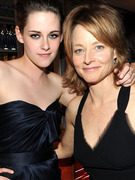 Jodie Foster Stands Up for "Panic Room" Costar Kristen Stewart