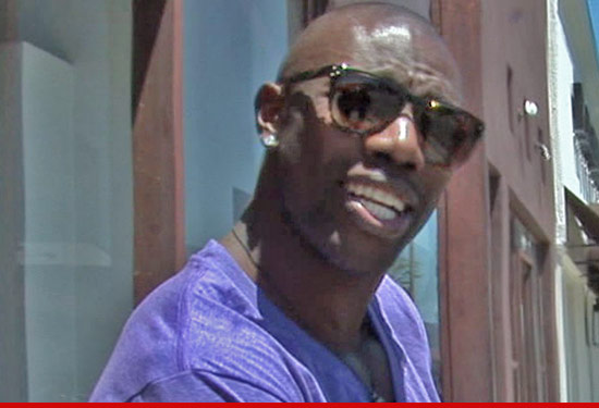 0815_terrell_owens_tmz