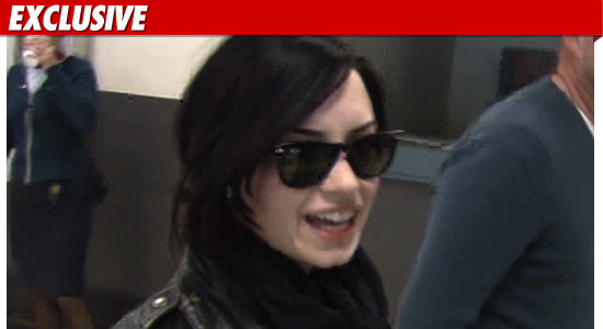 1104-demi-ex-tmz-03