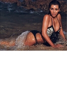Kim Kardashian Shares More Pics from Hawaiian Vacation with Kanye West