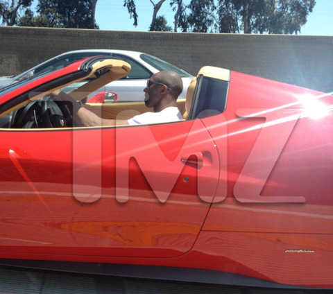 > Kobe Bryant On His Boss S@&# In The Red Ferrari 458 Italia LA (pics) 8.22.2012 - Photo posted in BX SportsCenter | Sign in and leave a comment below!