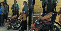 Snooki -- FIRST PHOTO OF HAIRY BABY!! 