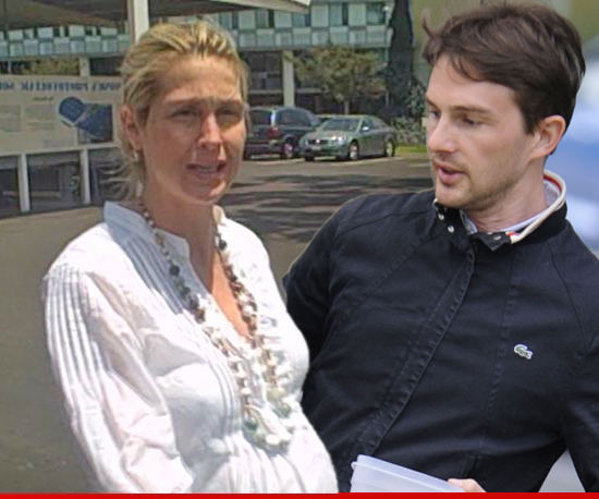 0830-kelly-rutherford-tmz-Daniel-Giersch-getty