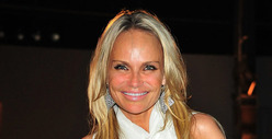 Kristin Chenoweth -- Neck Braces Are So Last Month!