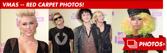 0907_vma_awards_red_carpet_footer