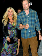 Jessica Simpson Flaunts Post-Baby Cleavage in NYC