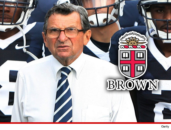 0914-joe-paterno-brown-getty