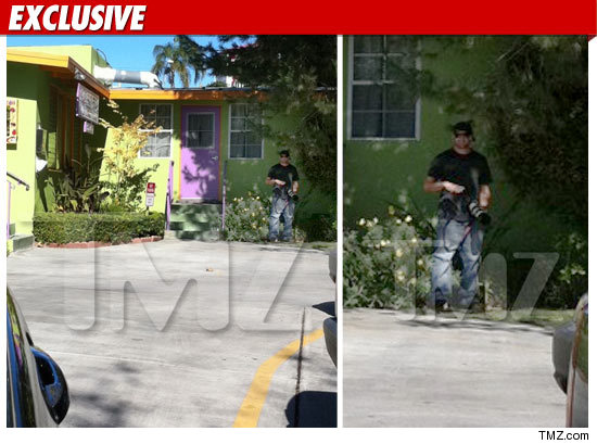 1110-nicole-richie-papz-tmz-ex-2-credit