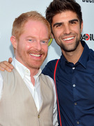 "Modern Family" Star Jesse Tyler Ferguson Engaged!