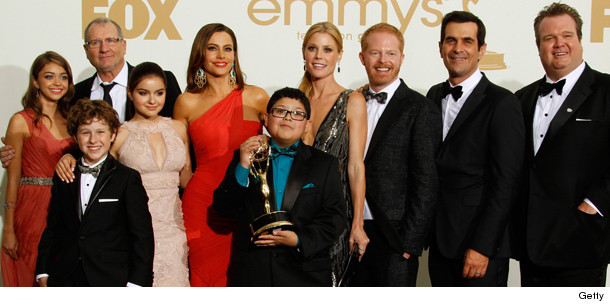0922_modernfamily_inset