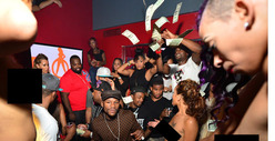 Floyd Mayweather Jr. & Ray J -- Drop $50k on Strippers ... Money NOT Well Spent 