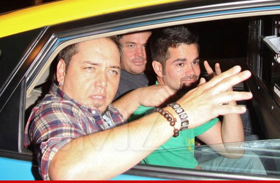 0929-aldean-taxi