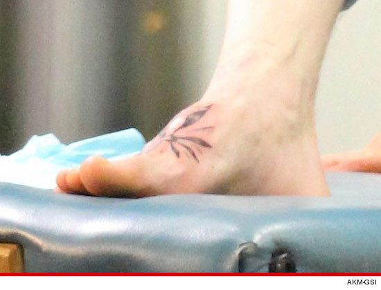 Michael C. Hall foot tattoo
