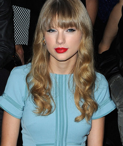 Taylor Swift Responds to the Haters -- Says She's Not a "Kidnapper"