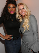 Britney Spears, Jennifer Hudson & Bobbi Kristina Honor Whitney Houston