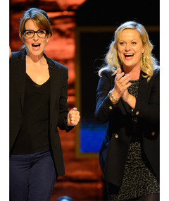 Tina Fey and Amy Poehler To Host the Golden Globe Awards!