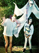 Miley Cyrus Goes Pantless, Declares Love for Honey Boo Boo!