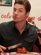 "Dallas" Star Has Tasty (And Messy!) Birthday Party