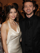 First Look: See Justin Timberlake and Jessica Biel's Wedding Photo!
