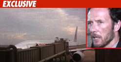 Scott Weiland Has Seizure on an Airplane