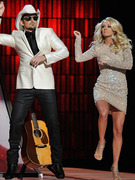 Brad Paisley and Carrie Underwood Dance "Gangnam Style"!