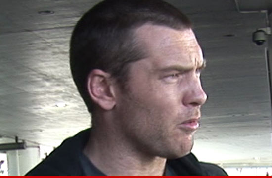 1105_sam_worthington_02