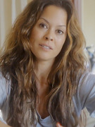 Brooke Burke-Charvet Reveals Thyroid Cancer Diagnosis