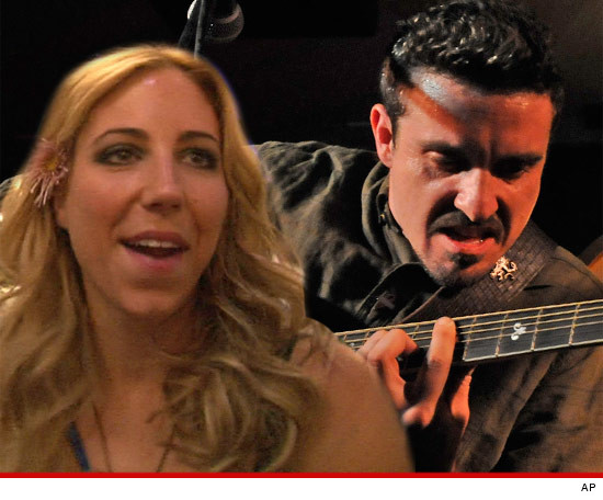 1109-Elise-Testone-Errol-Cooney-tmz-ap