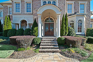 Usher's $3.2 Million Mansion 