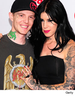 1112_katvond_single