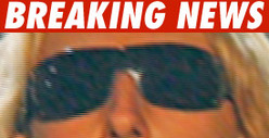 Nickelback Singer Sued over Busted Face