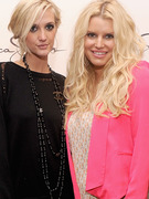 Jessica Simpson Flaunts Weight Loss in Florida