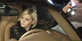 111806-elisha-cuthbert