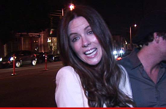 1221_kate_beckinsale