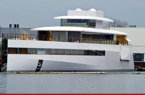 1221_steve_jobs_yacht_getty_01
