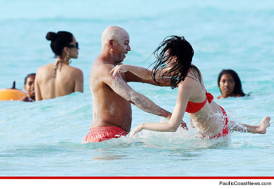 1226_richard_simmons_kimora_lee_hana_PCN_article