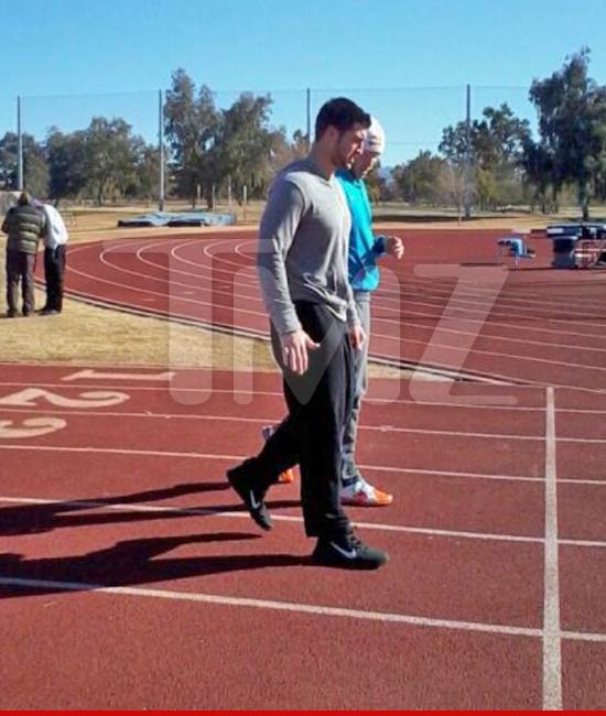 0107_tim_tebow_TMZ_02