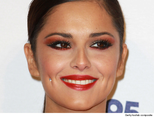 0116_inset_dimples_cheryl-cole