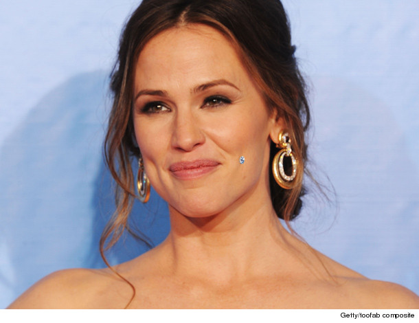 0116_inset_dimples_jennifer-garner