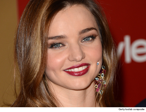 0116_inset_dimples_miranda-kerr