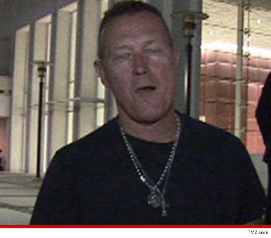 0118_Robert-Patrick_tmz