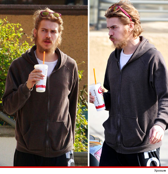 0123-Hayden_christensen_beard_xposure_exc