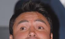 De La Hoya - Fix Is in on Kinky Pix