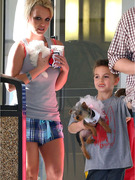Photos: Britney Spears Gets a New Puppy!